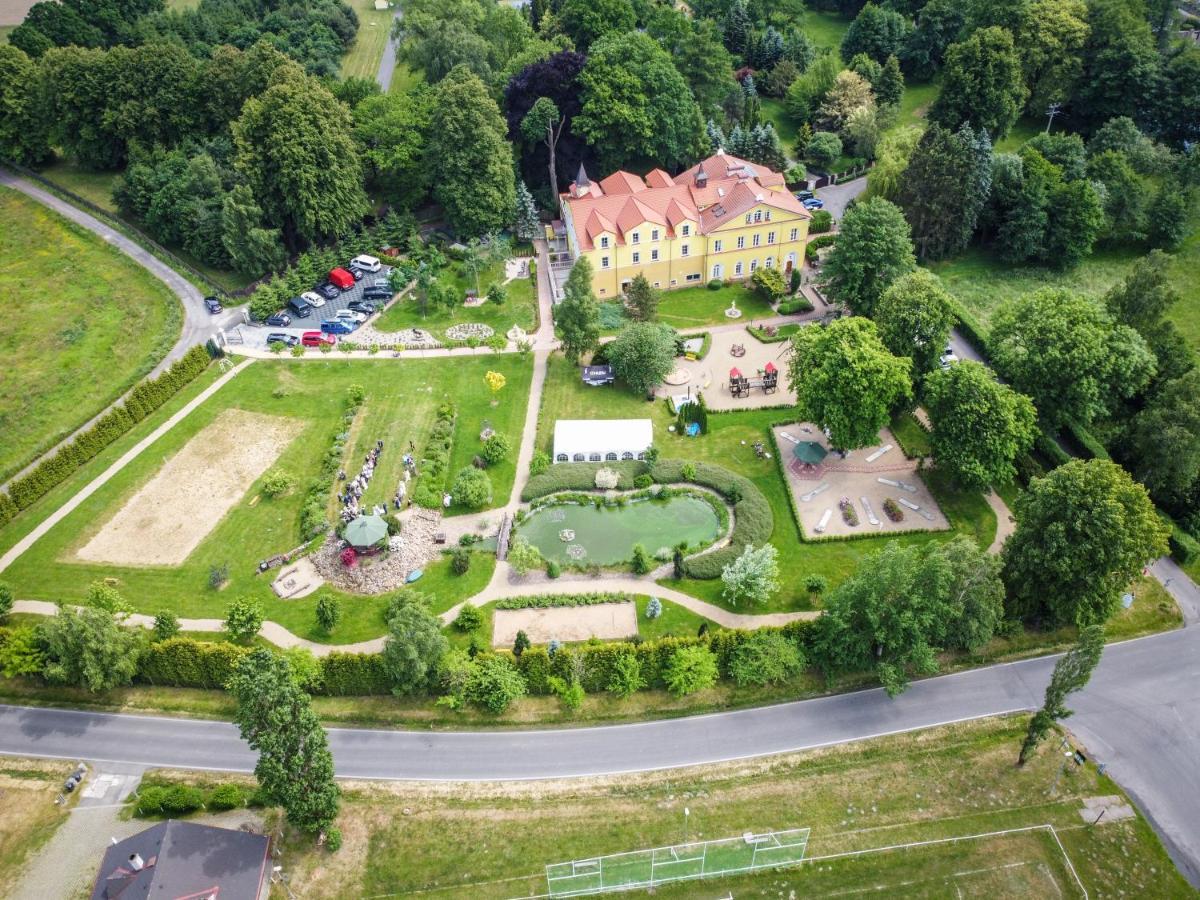 Bynovecký Zámeček Exterior foto