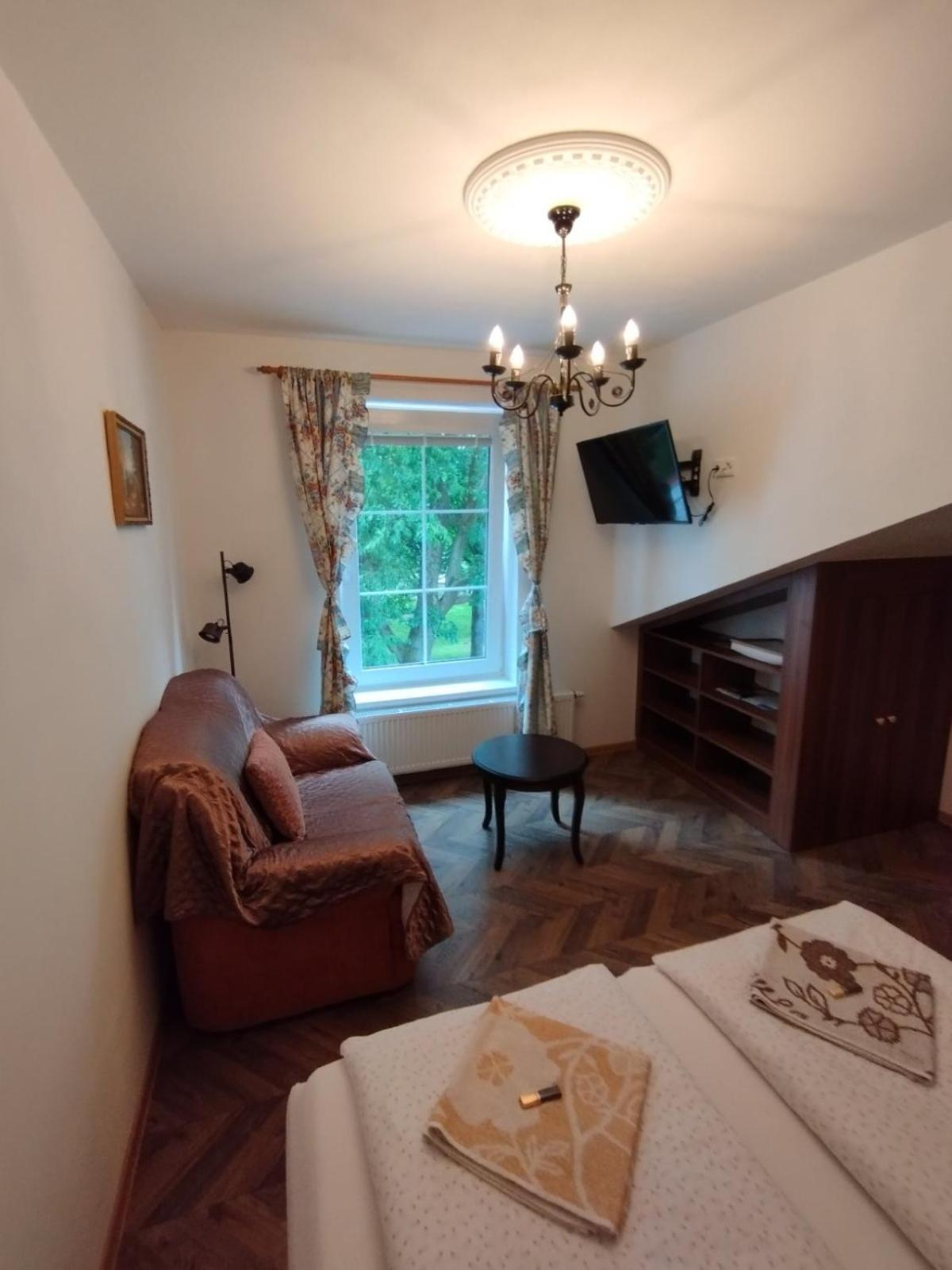 Bynovecký Zámeček Exterior foto