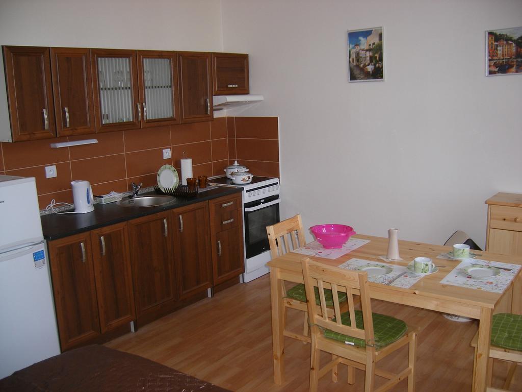 Bynovecký Zámeček Exterior foto