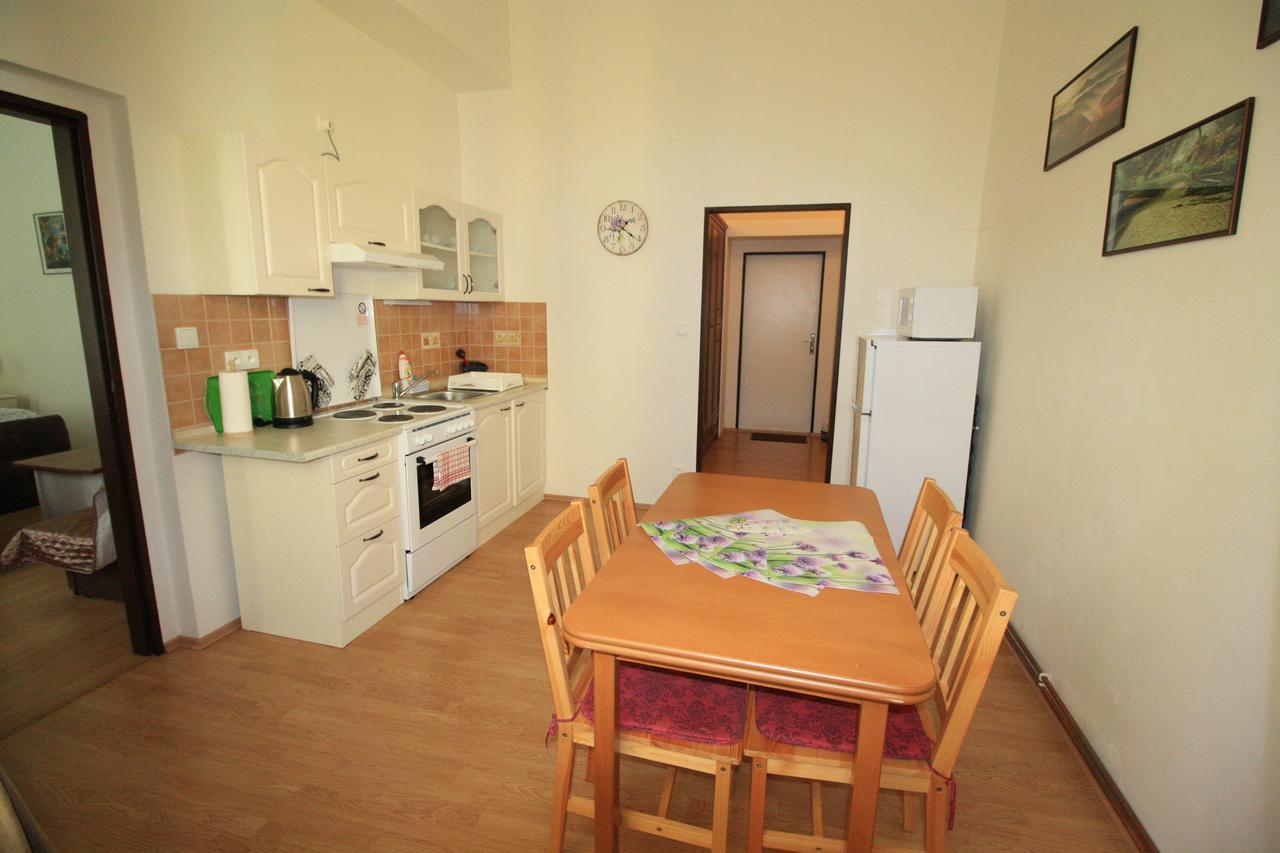 Bynovecký Zámeček Exterior foto